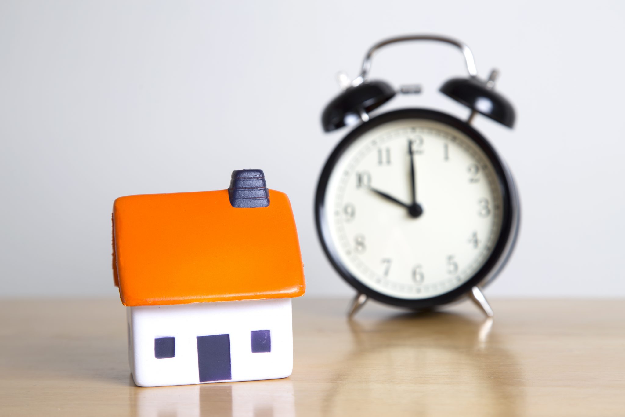 WHEN IS THE BEST TIME TO BUY A HOUSE?
