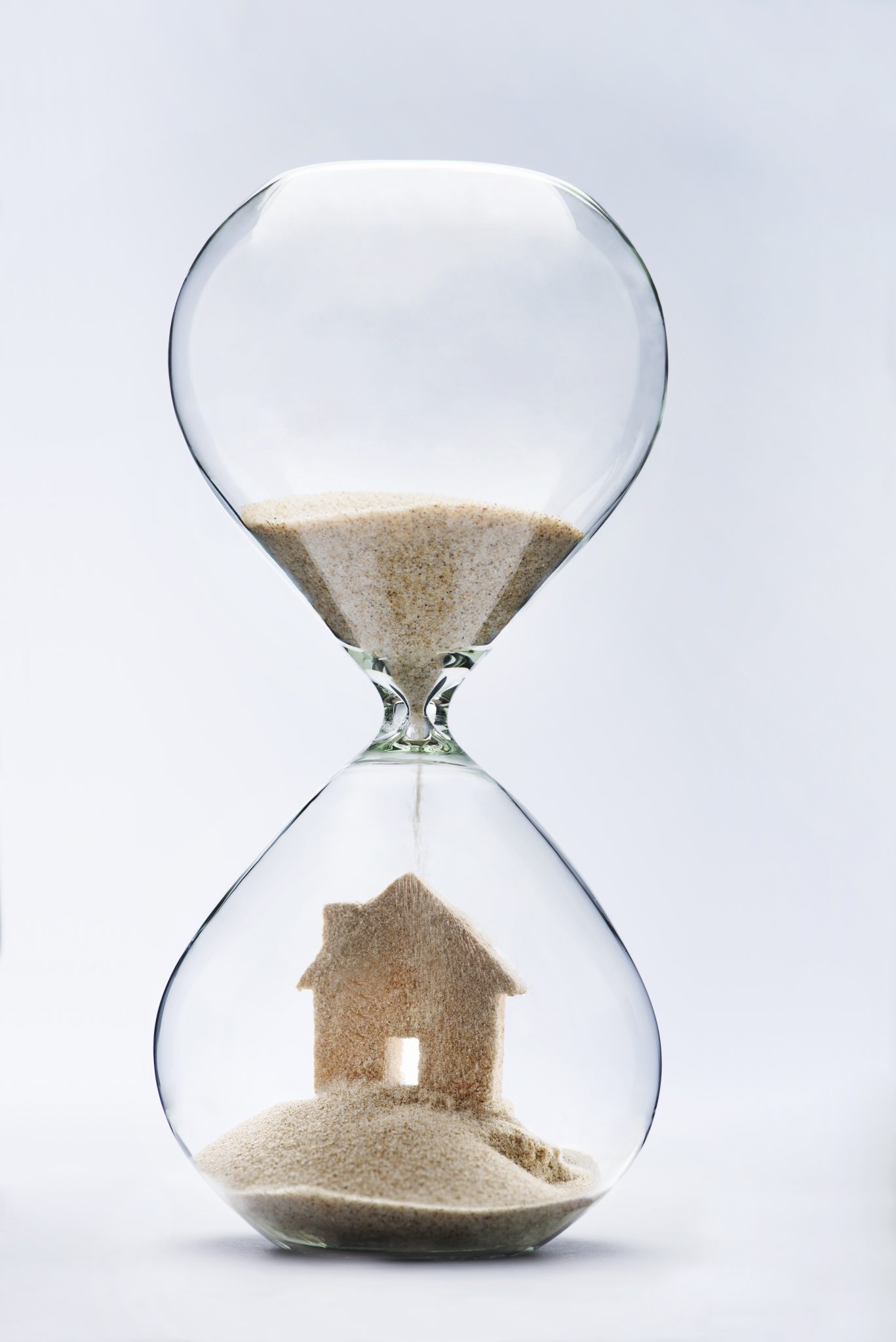 When is the Best Time to Buy a House & Lock in a Mortgage?